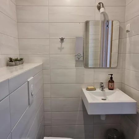 Aisa Apartment *